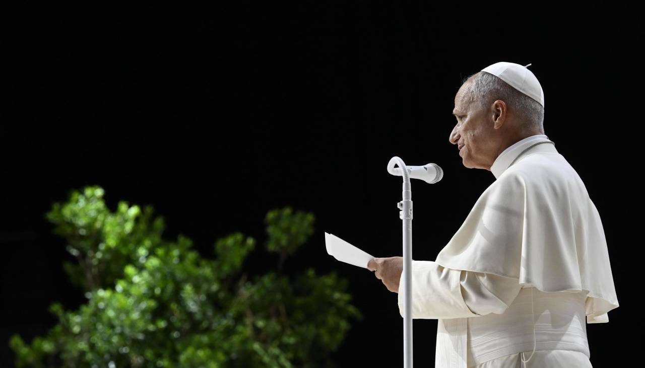 El papa visitaría Perú “a partir del 10 de noviembre”, anuncia el presidente interino