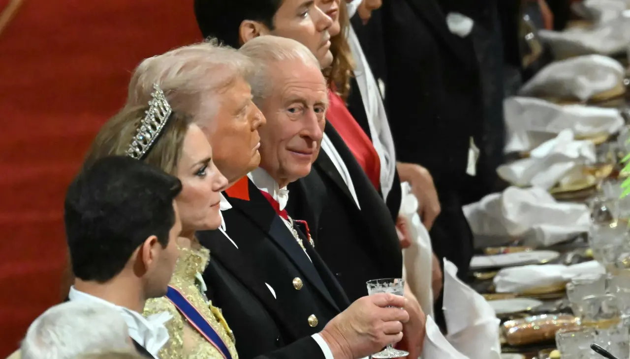 Whisky de más de $us 60.000, pollo relleno y helado, así es el banquete ofrecido por el rey Carlos III por la visita de Trump