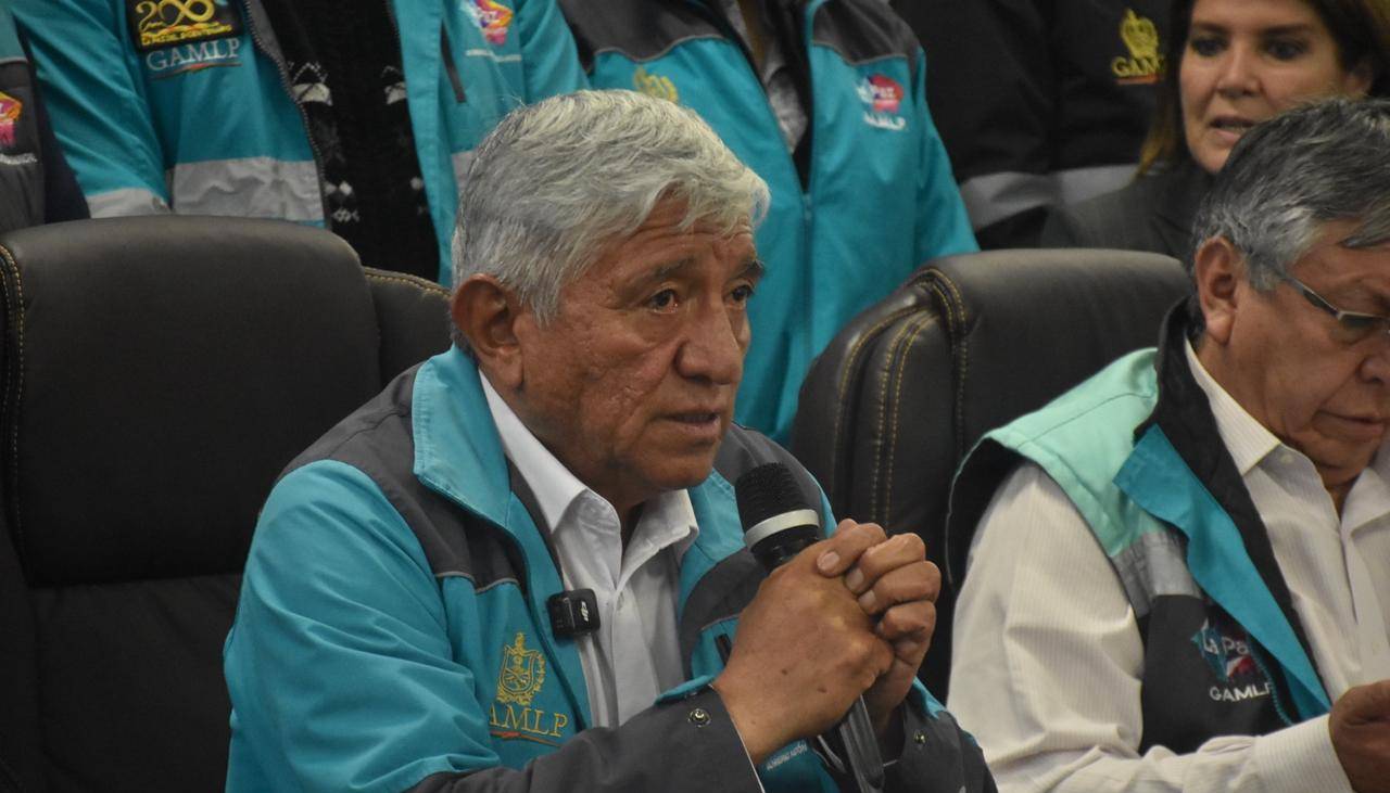 En puertas de una audiencia, el alcalde Arias denuncia que quieren “asaltar” la Alcaldía tras su posible “arresto domiciliario”
