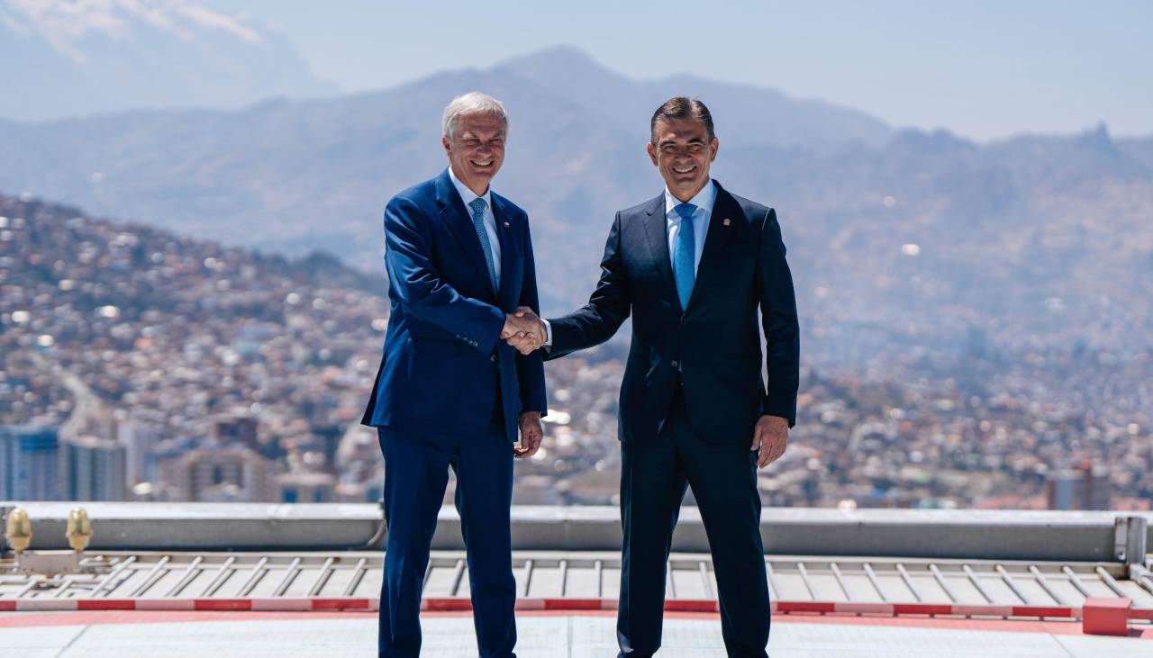 Kast invita a Paz a visitar Chile en 2027 y el mandatario boliviano “aceptó” 