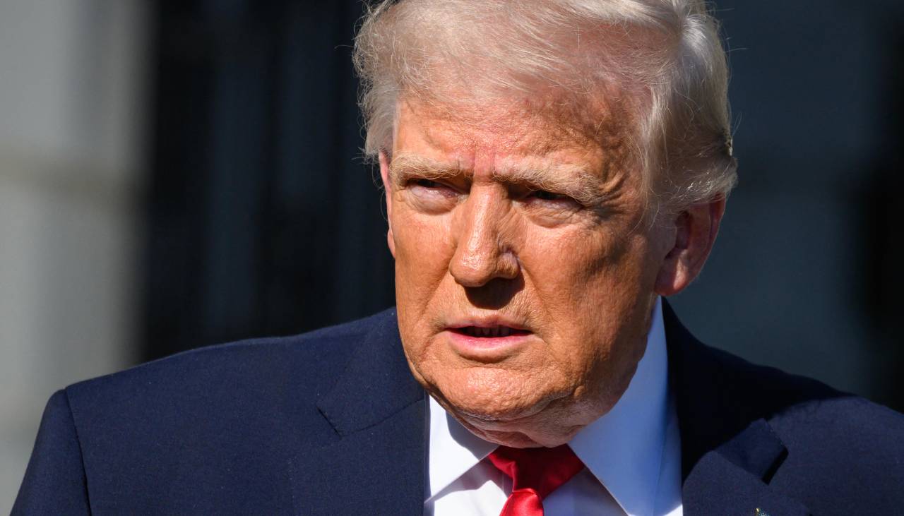 Trump amenaza a China con aranceles del 50% si proporciona armas a Irán