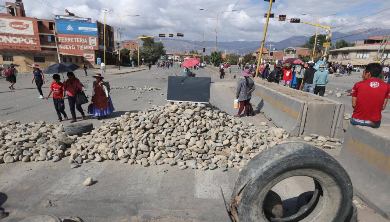 Cochabamba: restaurantes cierran sucursales por desabastecimiento de pollo debido a los bloqueos