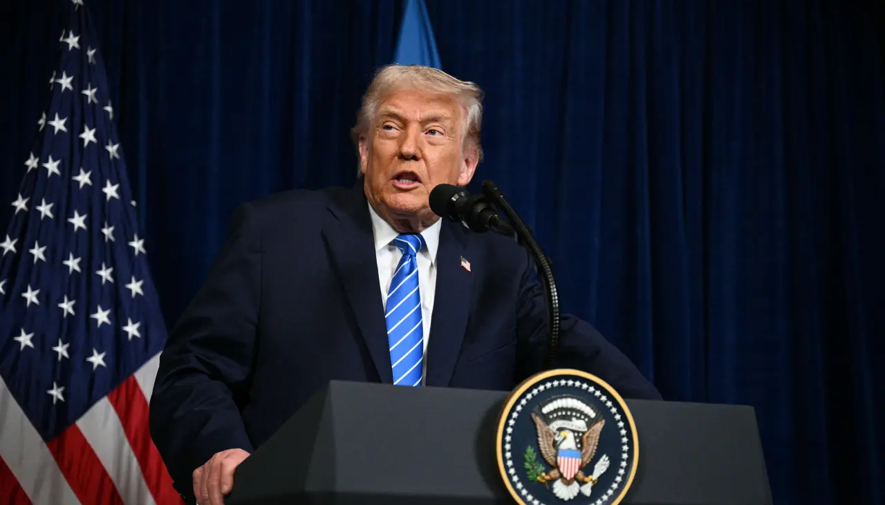 Trump dice que EEUU atacó zona de atraque para supuestas embarcaciones de drogas de Venezuela