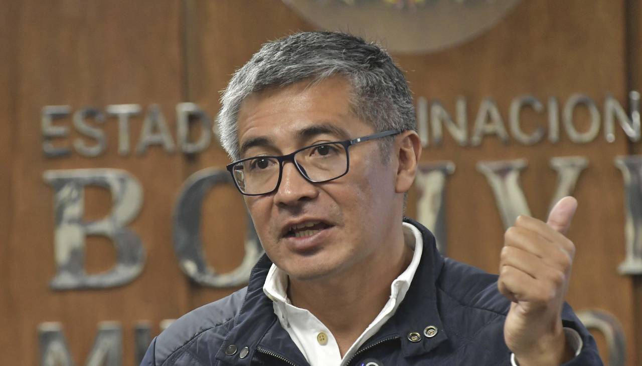 “Hay que cambiar al ministro de Economía”: Edmand Lara cuestiona manejo económico del Gobierno