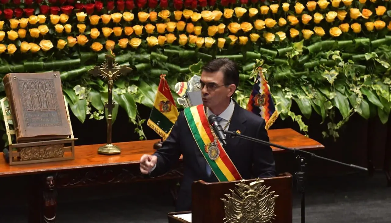 “Van a responder a la Patria por la pobreza y la necesidad de cada boliviano”: Rodrigo Paz se dirige a Arce y Evo