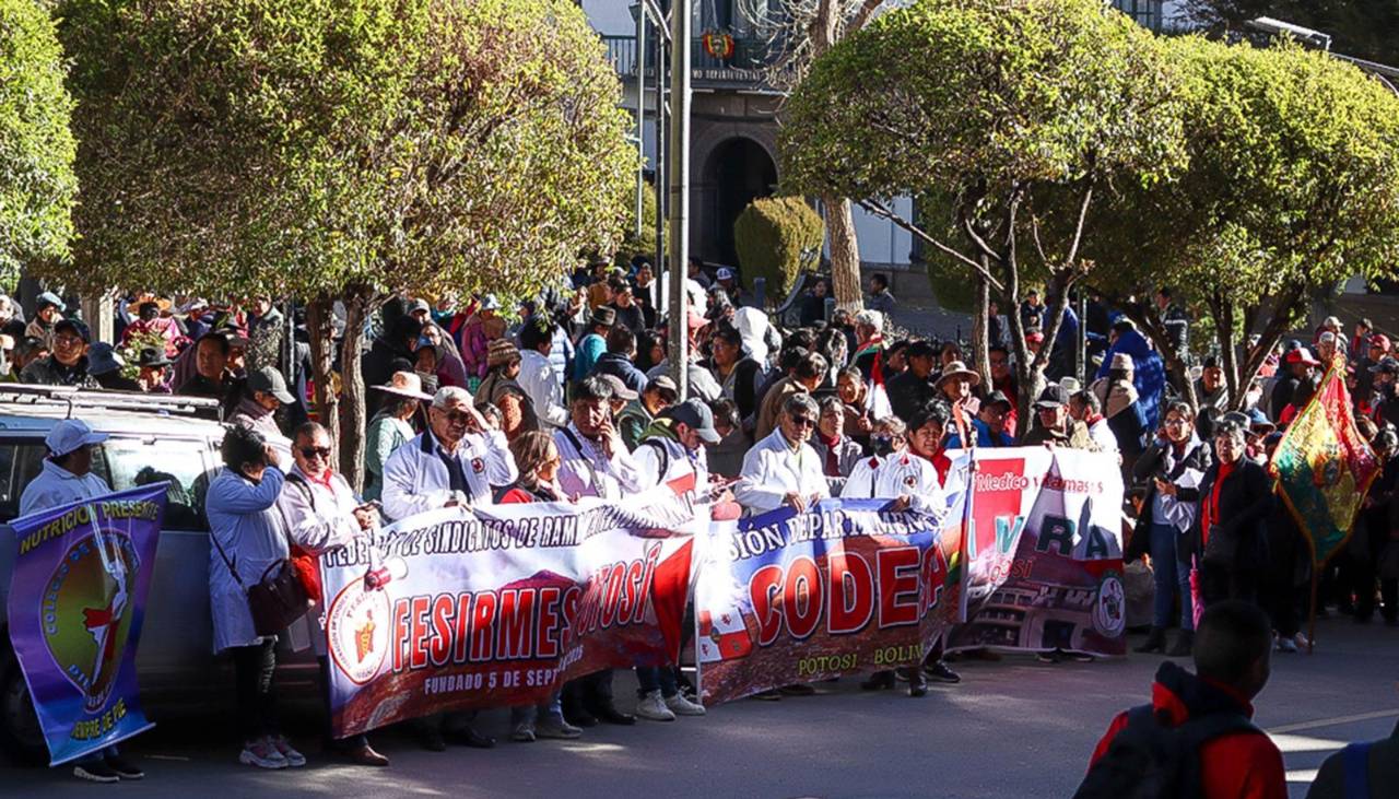 Cabildo de Potosí rechaza los bloqueos y exige ejecutar la orden de aprehensión de Evo Morales