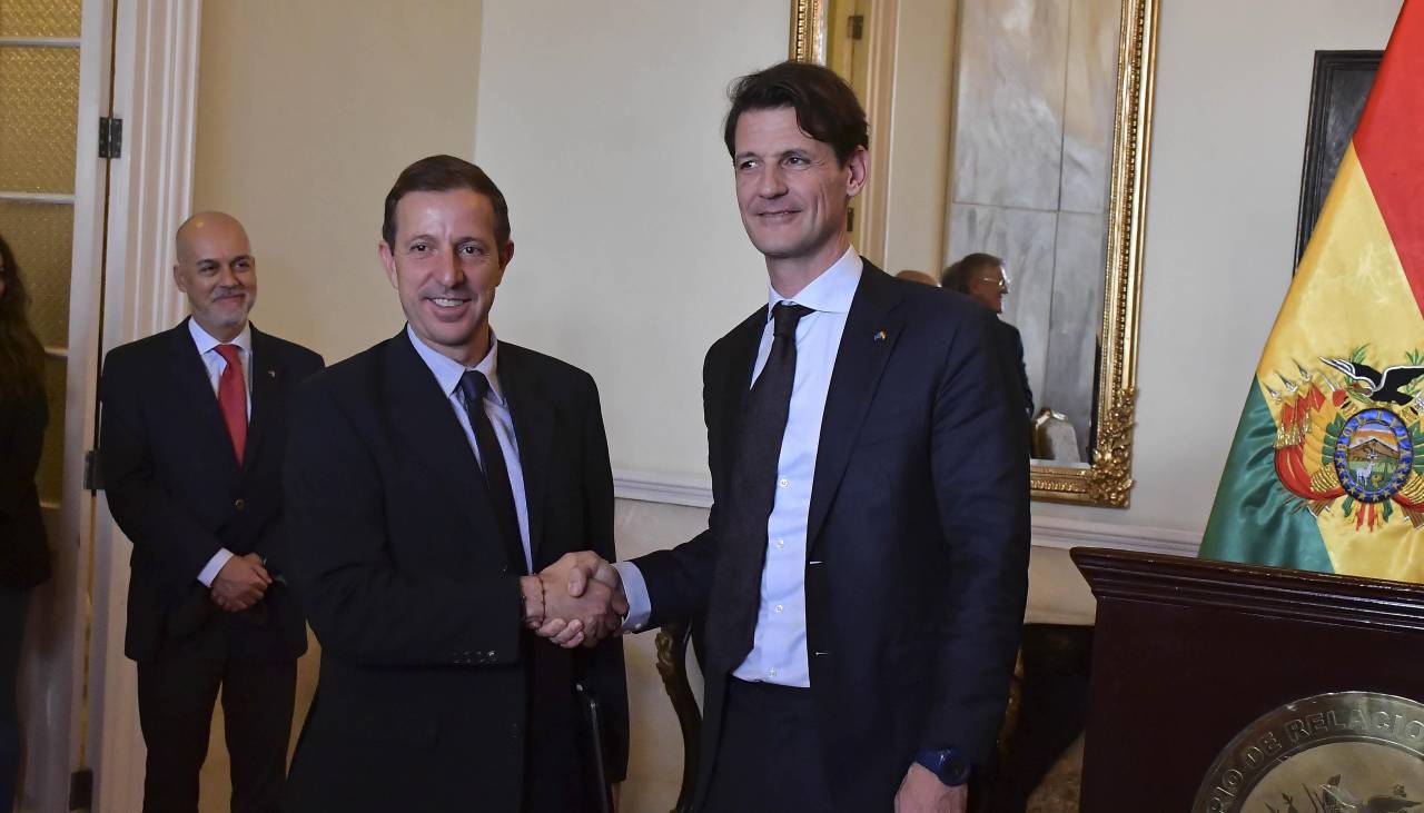 UE compromete millonaria cooperación a Bolivia para medio ambiente, lucha contra el narcotráfico y apoyo a la energía verde