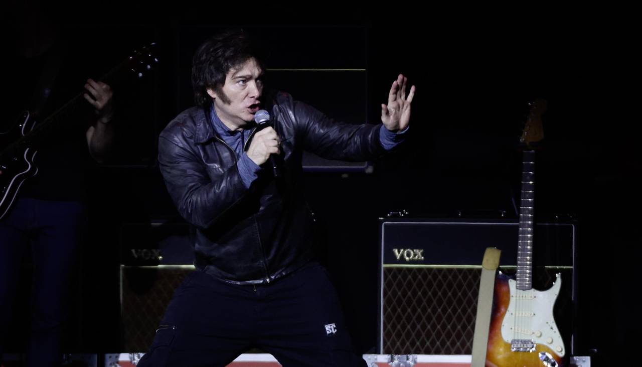 Video: Milei da un concierto de rock en medio de una tormenta política en Argentina