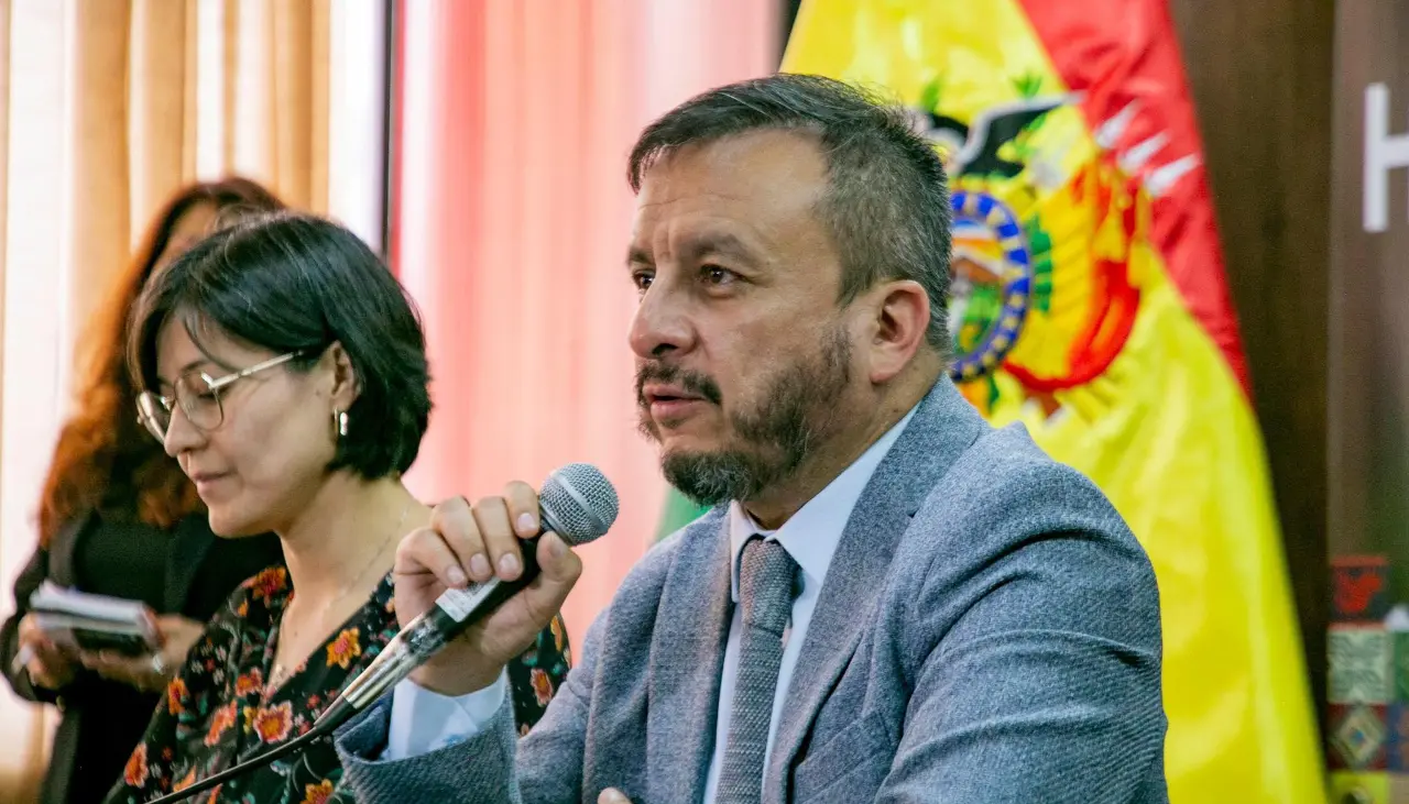 El proyecto de “eliminación” de la subvención de combustibles se conocerá en tres semanas y contempla un plan social