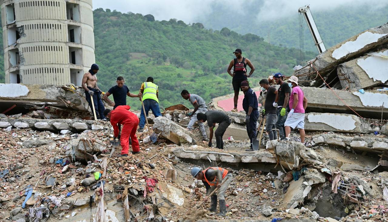 Asciende a casi 4.500 el saldo de fallecidos en Venezuela por los terremotos