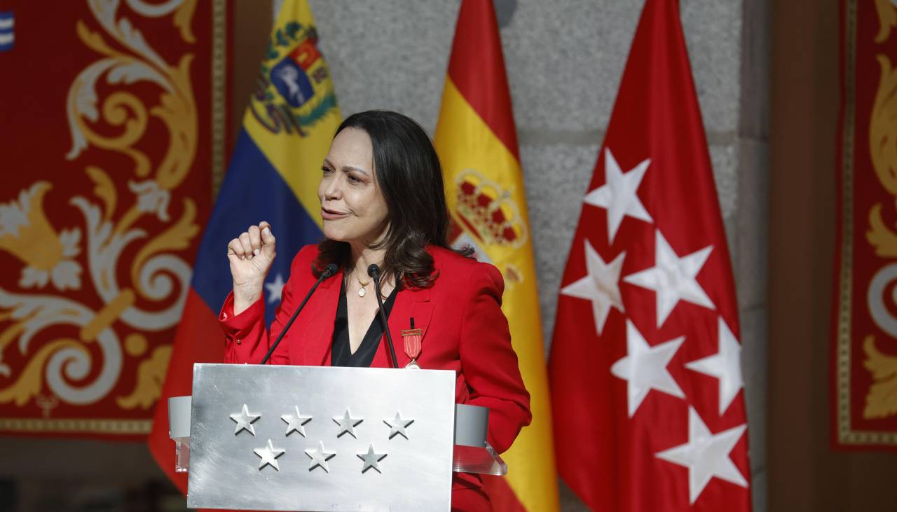 Machado recibe la Medalla de Oro de Madrid: “Siento que hoy empieza nuestro retorno”