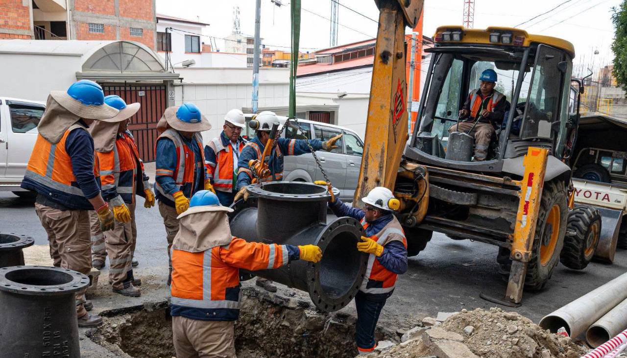 Epsas renueva válvulas de más de 35 años en cuatro estaciones de agua de La Paz