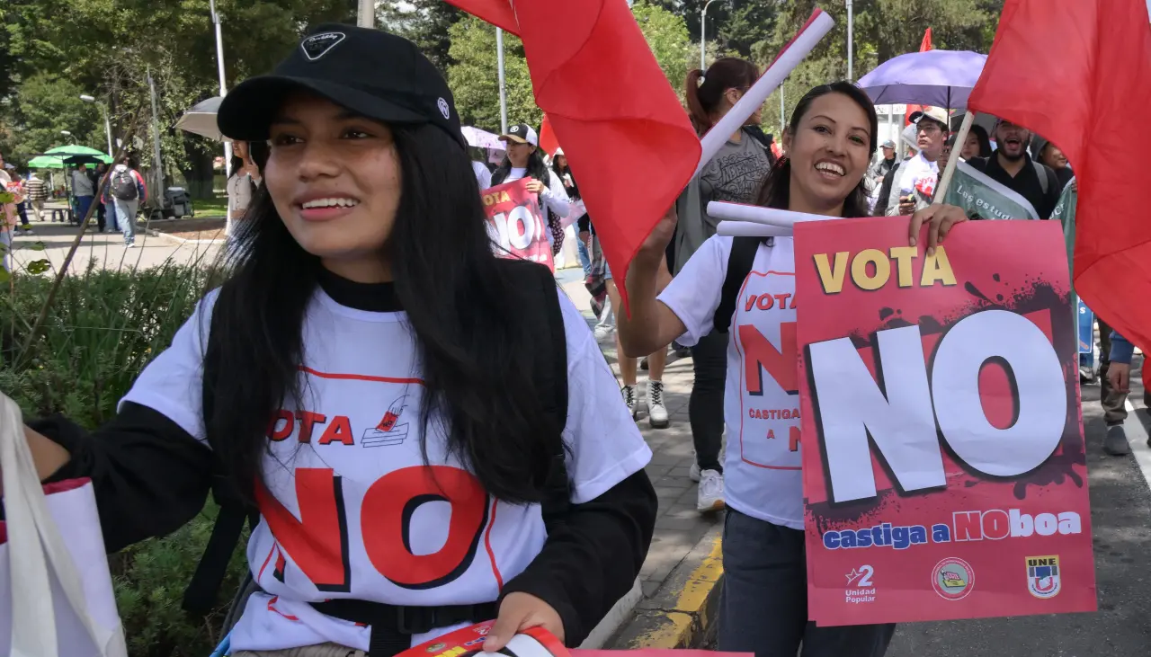 Ecuador va a referendo este domingo para decidir sobre bases militares extranjeras y una nueva Constitución