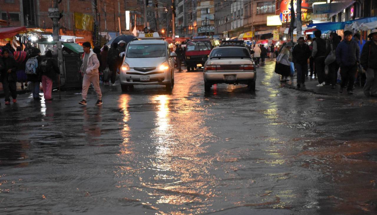 La Paz: Alcaldía advierte que lluvias caerán hasta el domingo y pide a la población precaución 