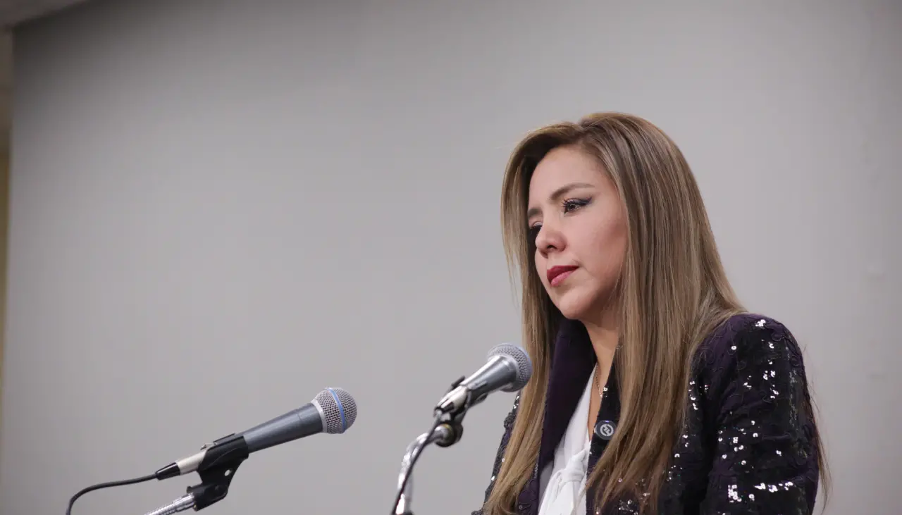 Gobierno: Hay 200 cisternas con combustible varadas por bloqueos y se espera descarga de 100 millones de litros en Arica
