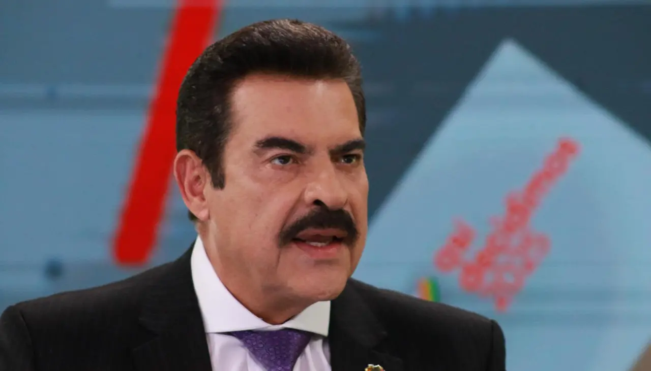 Mira la entrevista completa a Manfred Reyes Villa en Así Decidimos de Unitel