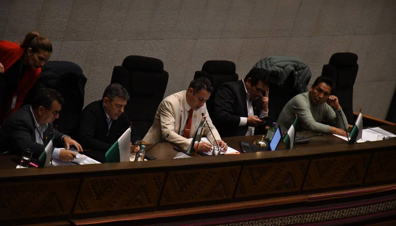 ALP: Lara declara cuarto intermedio para reunirse con jefes de bancada antes de la votación sobre el Estado de excepción