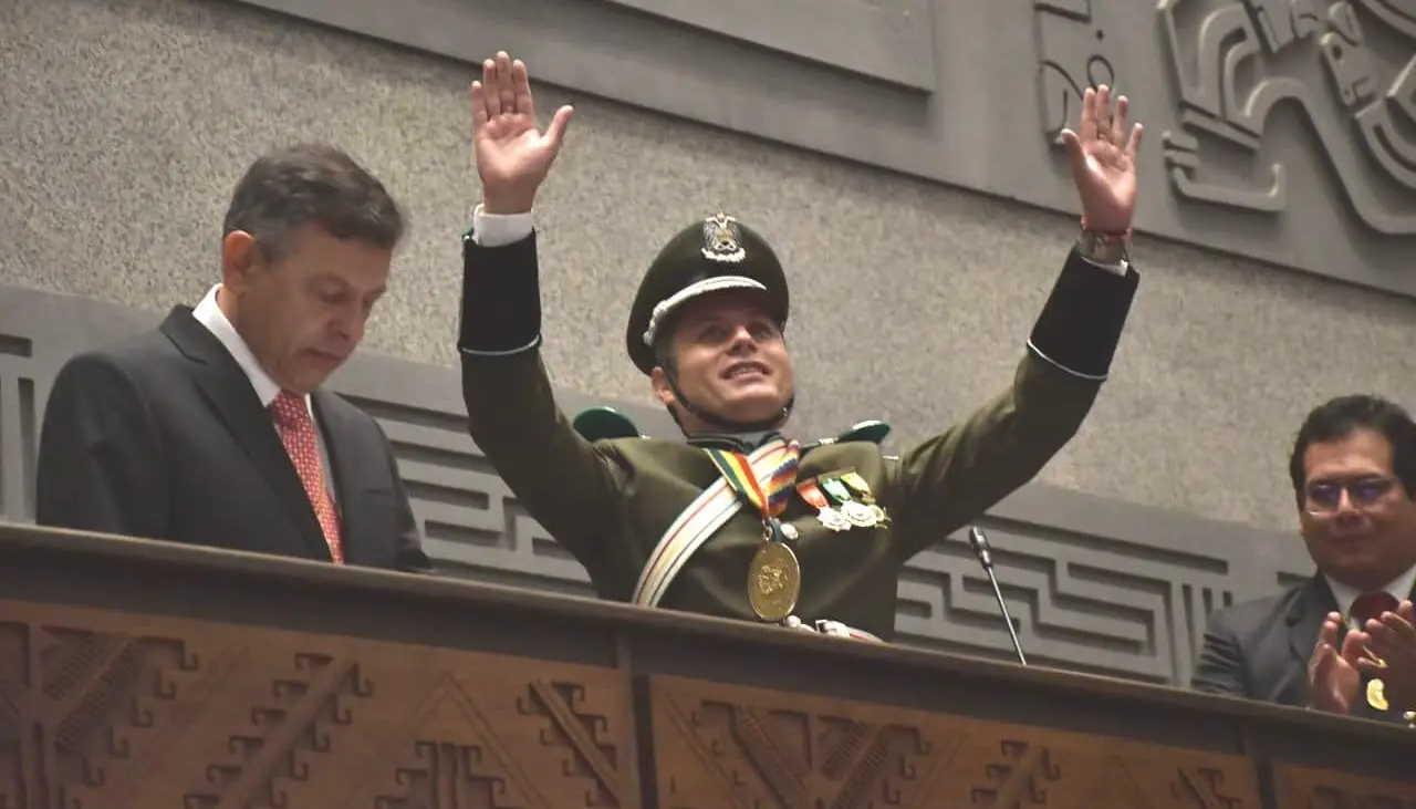 Tras su juramento, Lara agradece a las organizaciones sociales: “Les debemos mucho a ustedes”