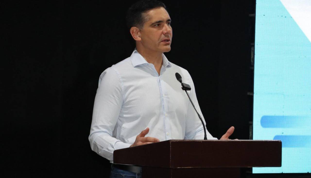 Ministro solicitará plan de abastecimiento de carburantes para garantizar la producción