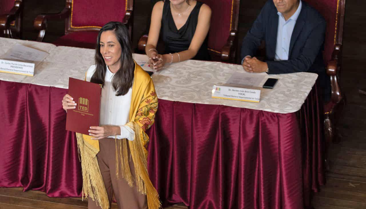 Tarija: Soruco recibe credenciales y anuncia ajustes en la normativa para adecuarlas a su programa de gobierno