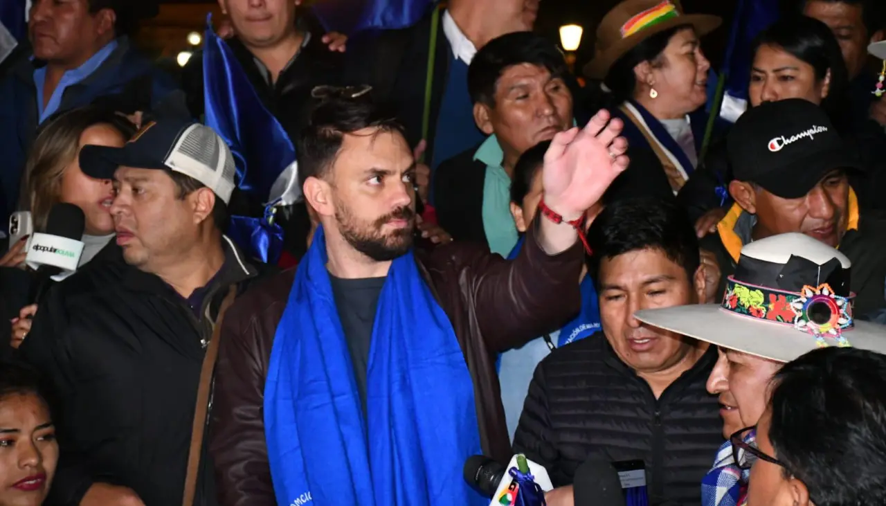 Eduardo Del Castillo y Milán Berna, de la Csutcb, son presentados como binomio del MAS 
