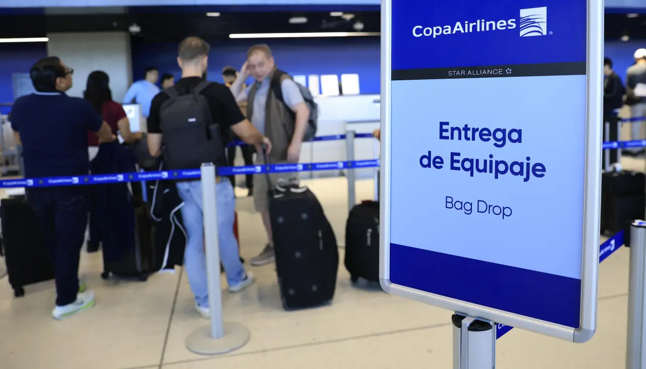 Cuatro aerolíneas internacionales se suman a la ola de suspensiones de vuelos en Venezuela