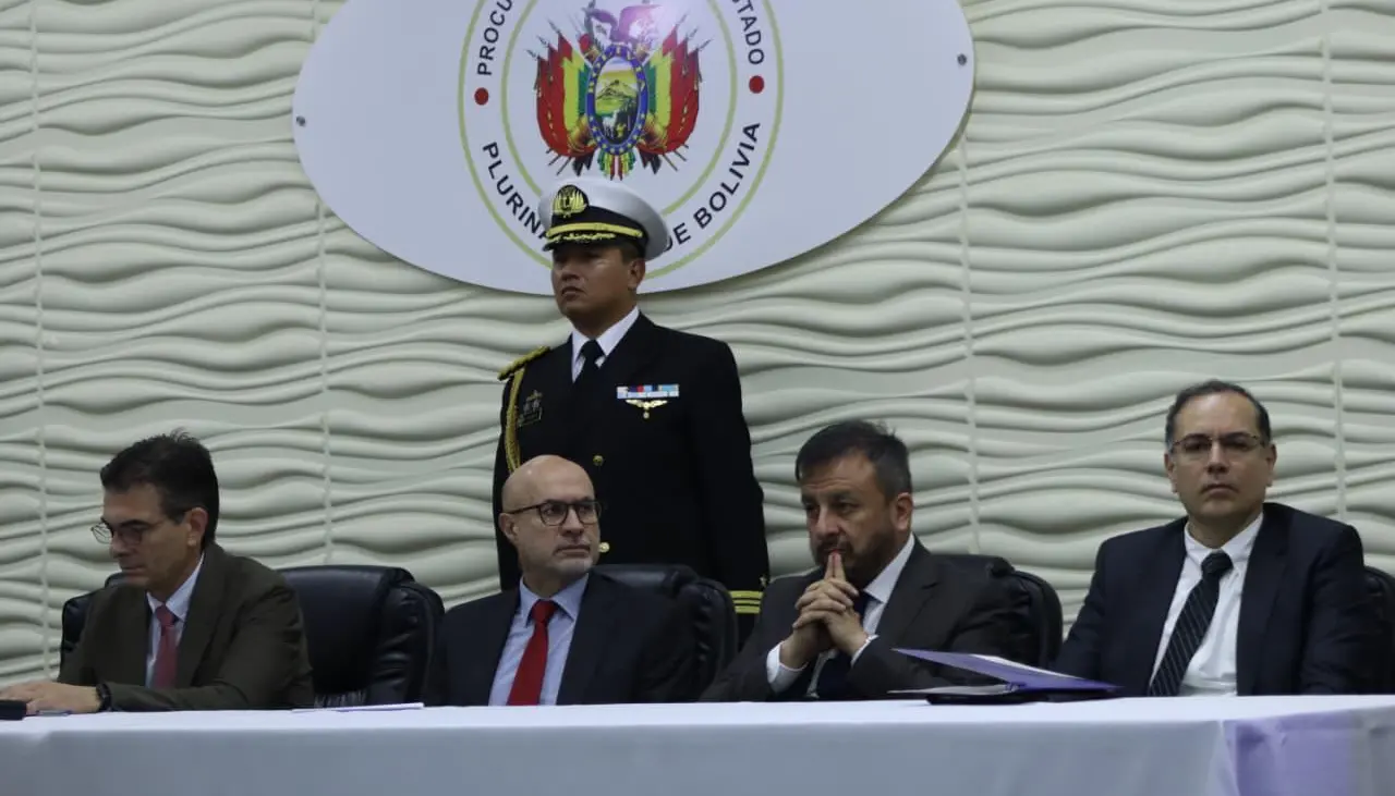 Paz presenta a la Comisión de la Verdad de Hidrocarburos: “Aquellos que nos robaron se irán a la cárcel; no es venganza, es justicia”