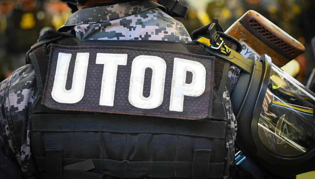 Efectivos heridos en persecución tras atraco tienen contusiones en el cuerpo y la cabeza, según reporte policial