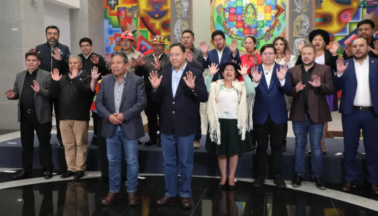 Interpol emite alerta migratoria por 90 días en fronteras para exautoridades nacionales