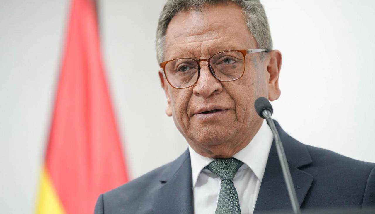 Diputados apuntan a interpelar al ministro Oviedo por bloqueos y a crear una comisión para investigar el caso narcomadera