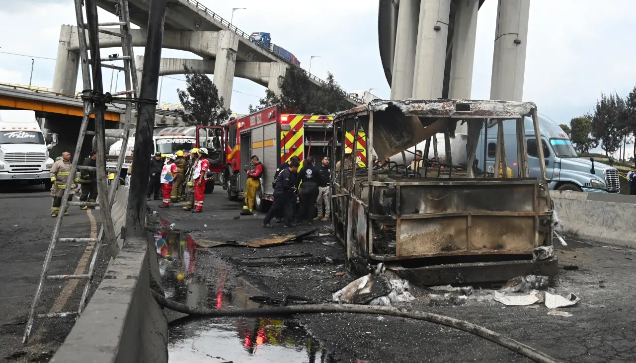 Muere el chofer del camión de gas que explotó en México y ya son 19 las víctimas fatales