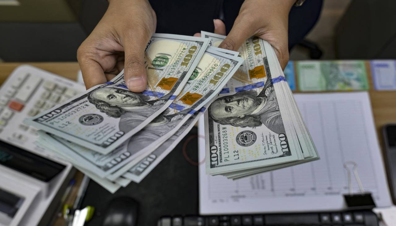 El BCB modifica el horario de publicación de la cotización del dólar