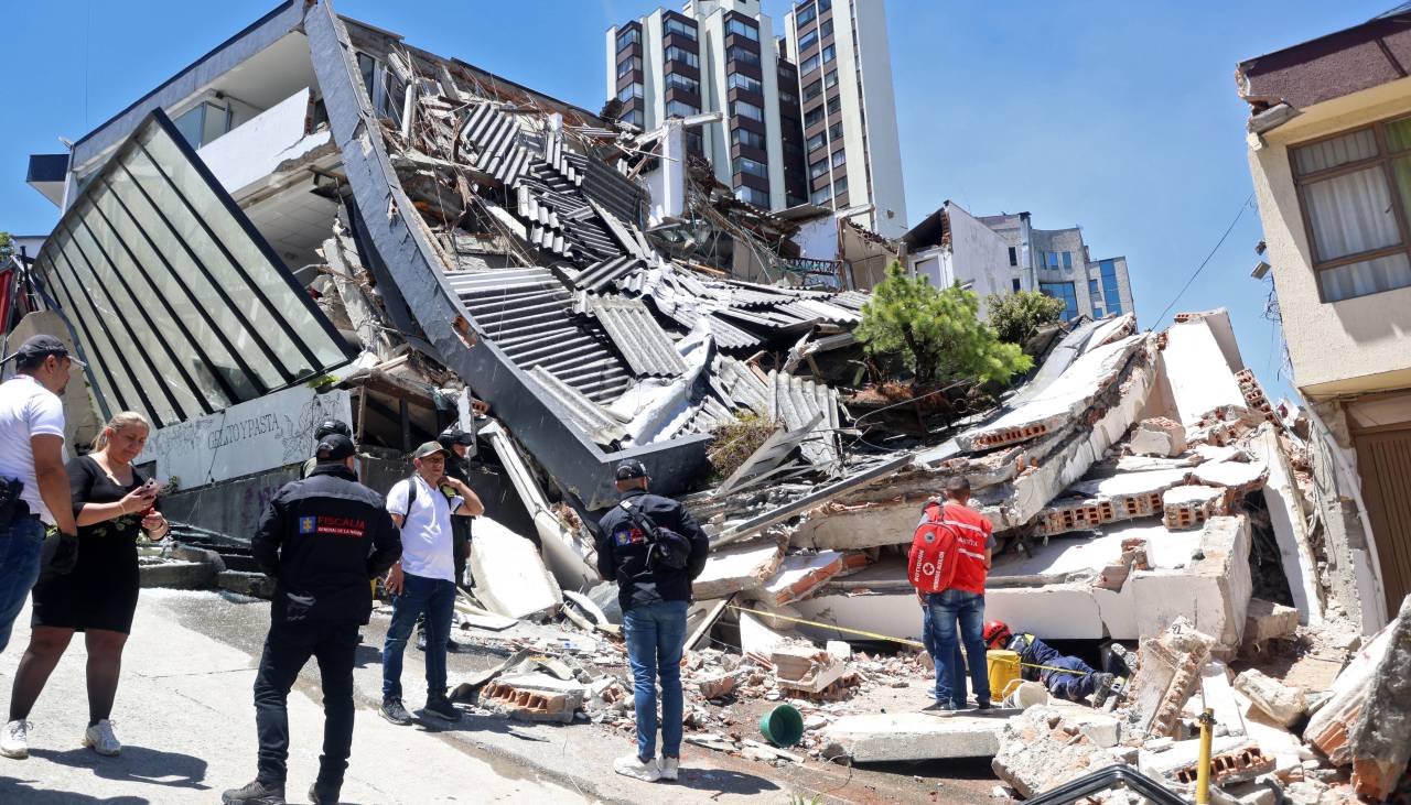 Terremoto en Colombia deja al menos 111 muertos y Gobierno declara “situación de emergencia”