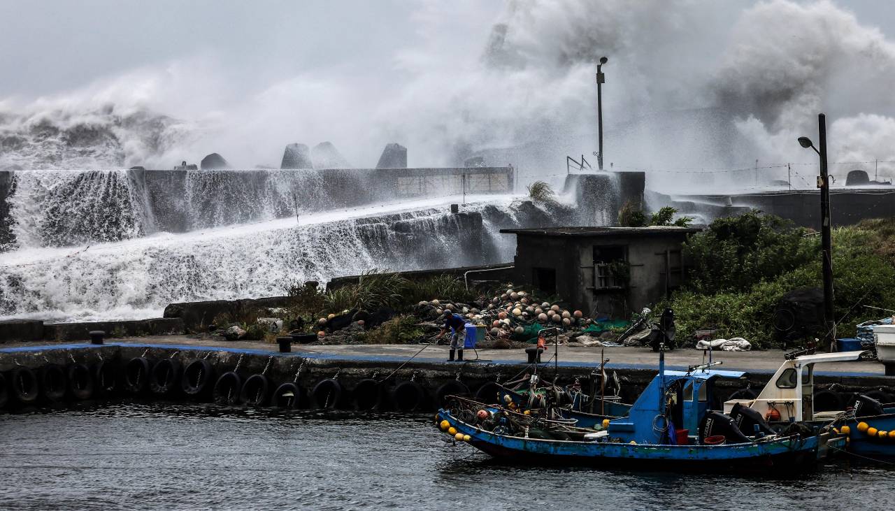 Al menos 15 juertos en Filipinas y más de 1.000 evacuados en Taiwán por el tifón Bavi