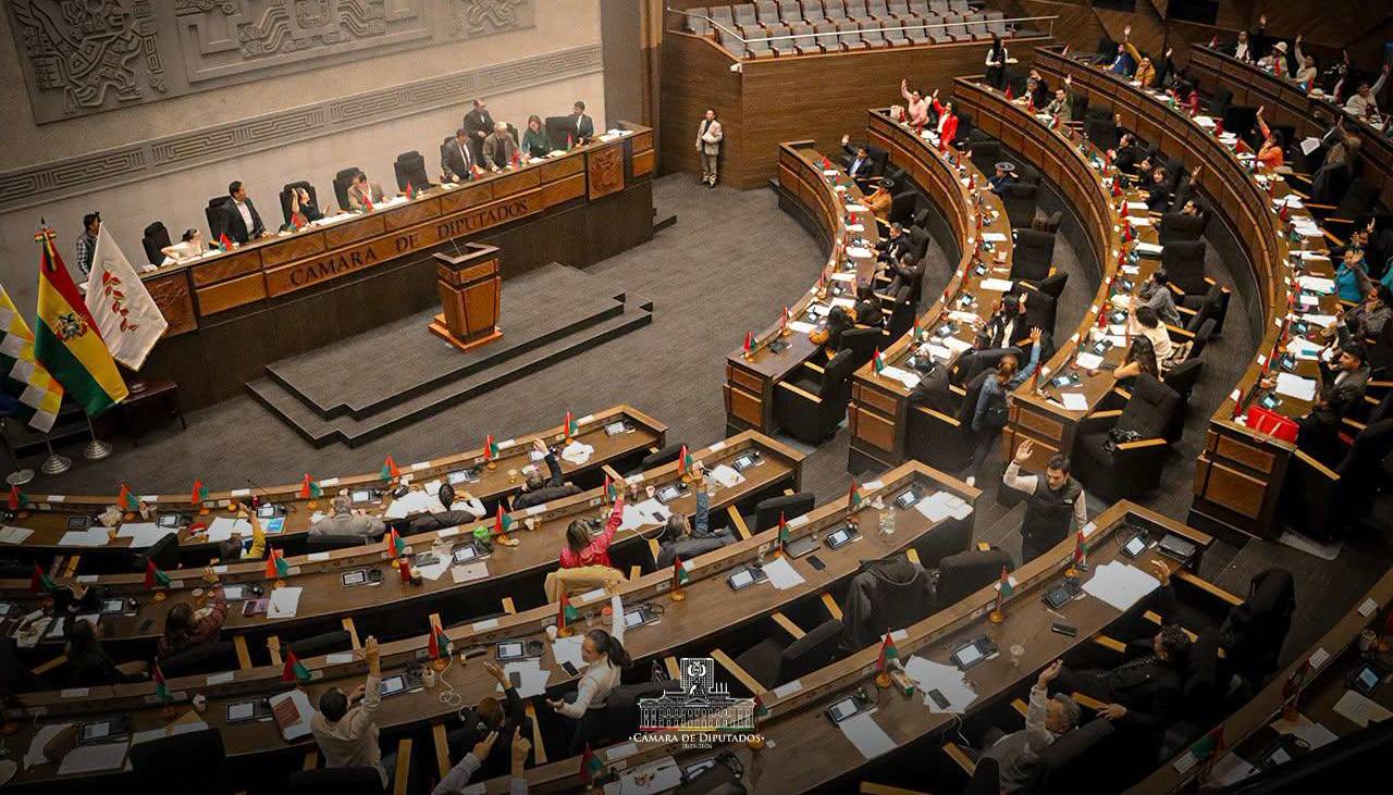 Comisión de Diputados aprueba con modificaciones el proyecto de PGE 2026 y convocan a plenaria para el viernes