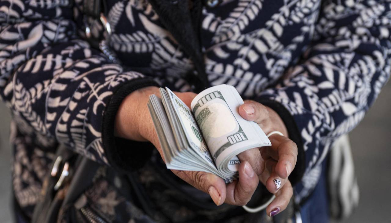 Empresarios y gremiales de Cochabamba expresan su preocupación por la fluctuación del dólar