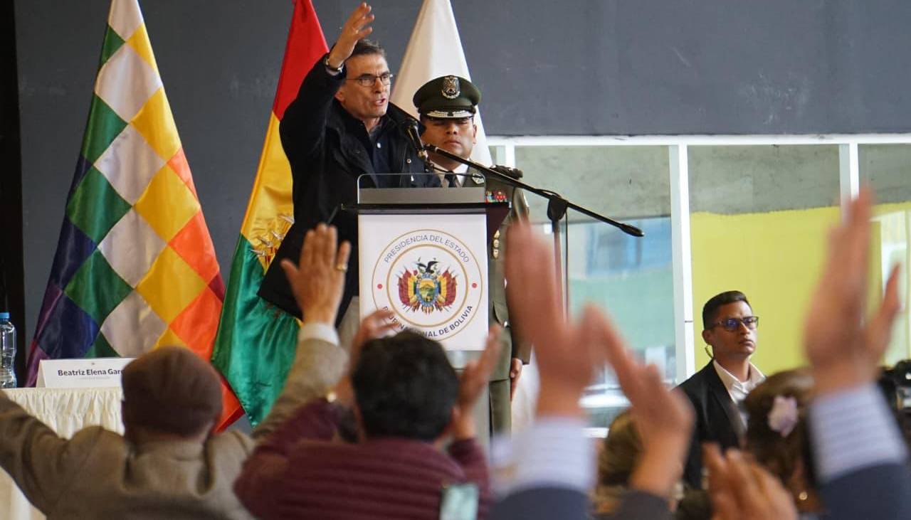 Paz, en el Consejo Económico y Social: “La revolución no es con muerte; COB, Túpac, vengan al diálogo”
