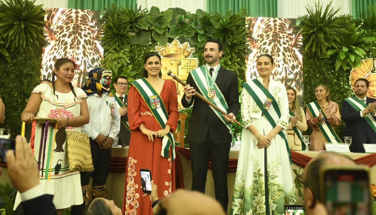 Juan Pablo Velasco y Paola Aguirre son posesionados en la Gobernación de Santa Cruz