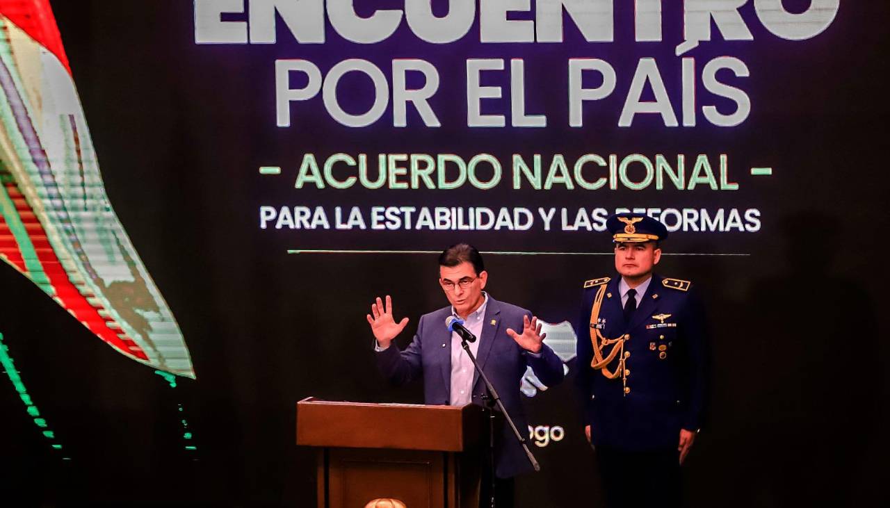 Tras encuentro en Cochabamba, analistas consideran que temas económicos son prioritarios en la reforma de la CPE
