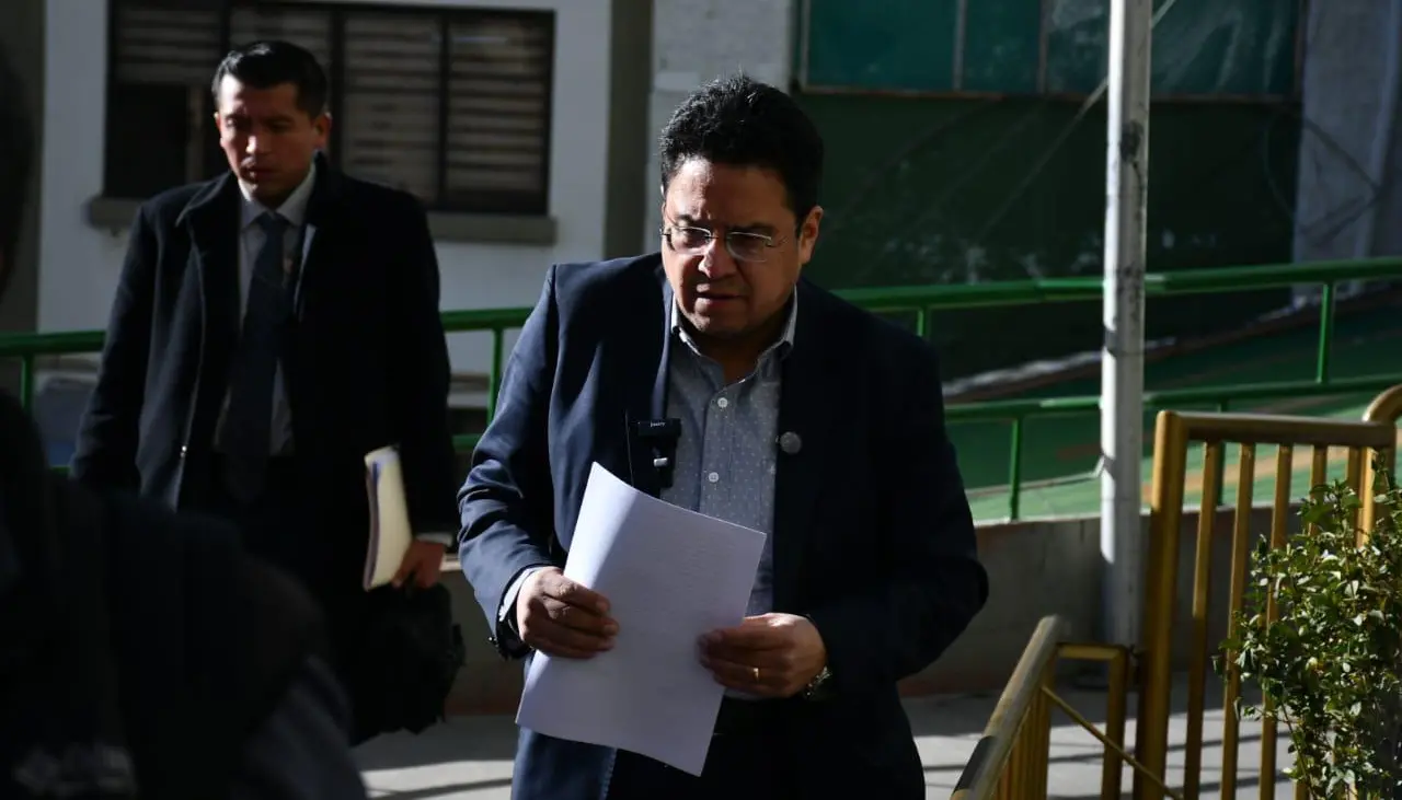 Siles declara en el proceso abierto contra Evo por bloqueos en el país