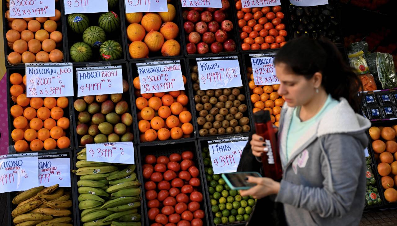 La inflación en Argentina se acelera en julio, impulsada por factores estacionales