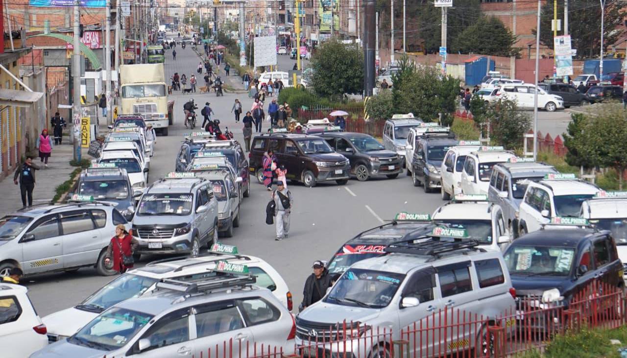 Industriales de La Paz rechazan el paro de los transportistas y señalan que esta medida solo afecta la economía