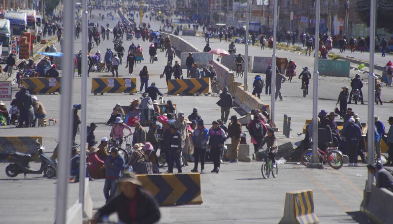 Fejuve de El Alto rechaza el diálogo y reitera el pedido de renuncia de Paz