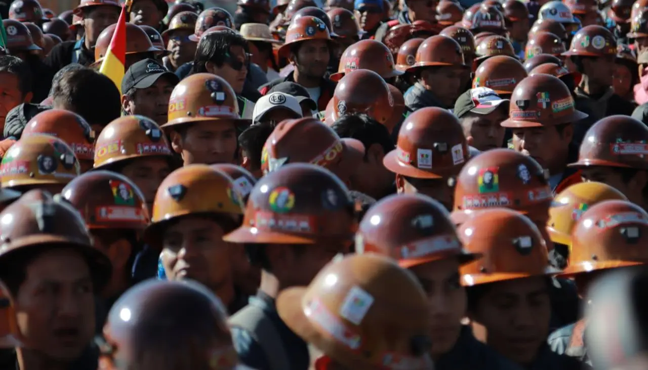 Tras movilización en La Paz, Gobierno y mineros sindicalizados instalan mesa de diálogo