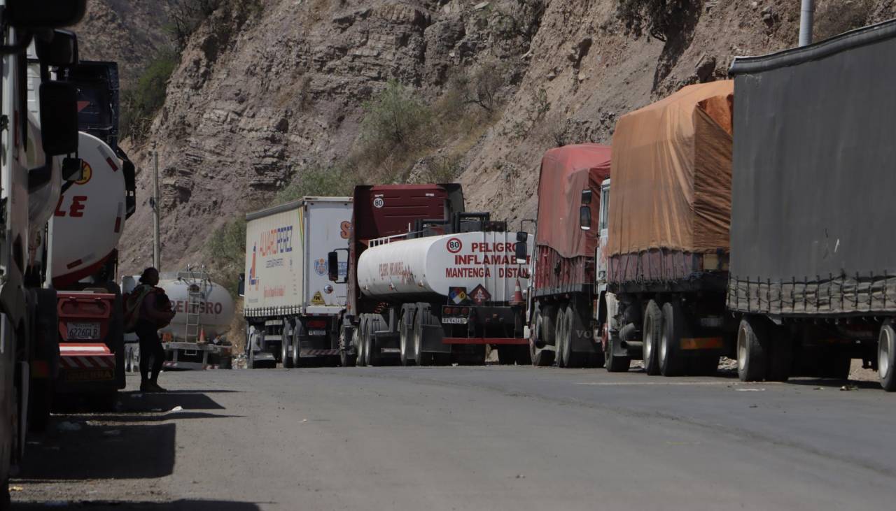 Cochabamba permanece aislada: evistas mantienen este sábado 16 puntos de bloqueo