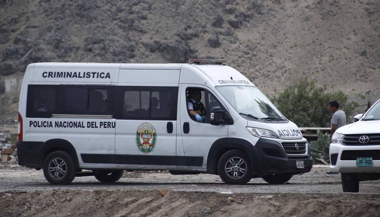 Candidato presidencial de Perú sobrevive a un atentado tras ser tiroteado en su vehículo