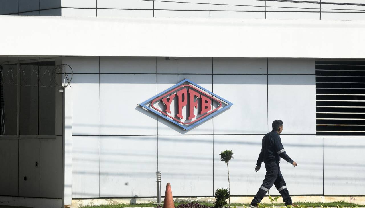 ¿Qué pasará con YPFB? Las claves para entender el decreto de intervención de esta empresa estatal