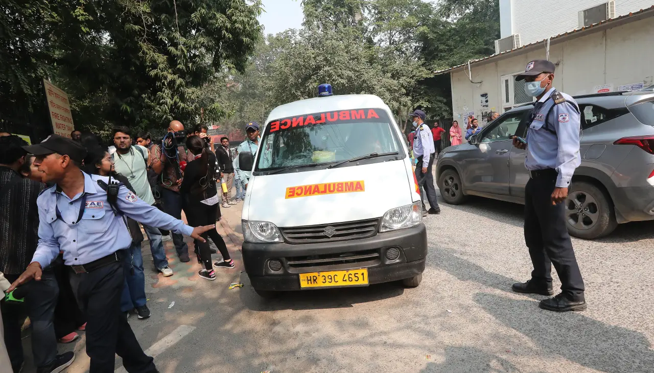 La India investiga una explosión mortal que ha causado al menos 8 muertos en Nueva Delhi