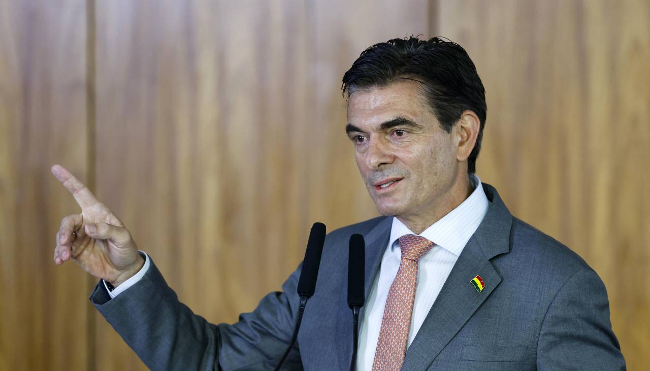 Paz sobre gasolina desestabilizada: “Todo lo que sea necesario, para compensar, se hará”