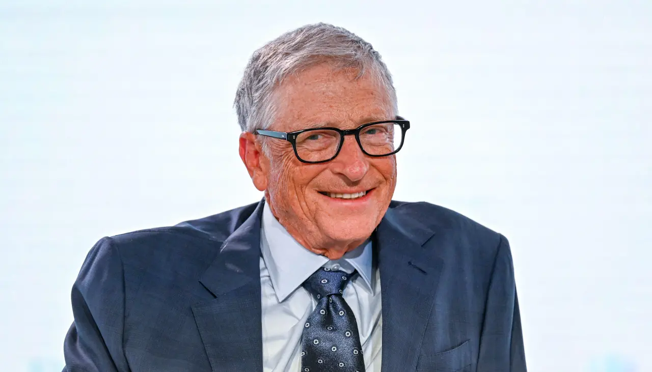 Bill Gates anuncia que donará casi toda su fortuna y cerrará su fundación en 2045